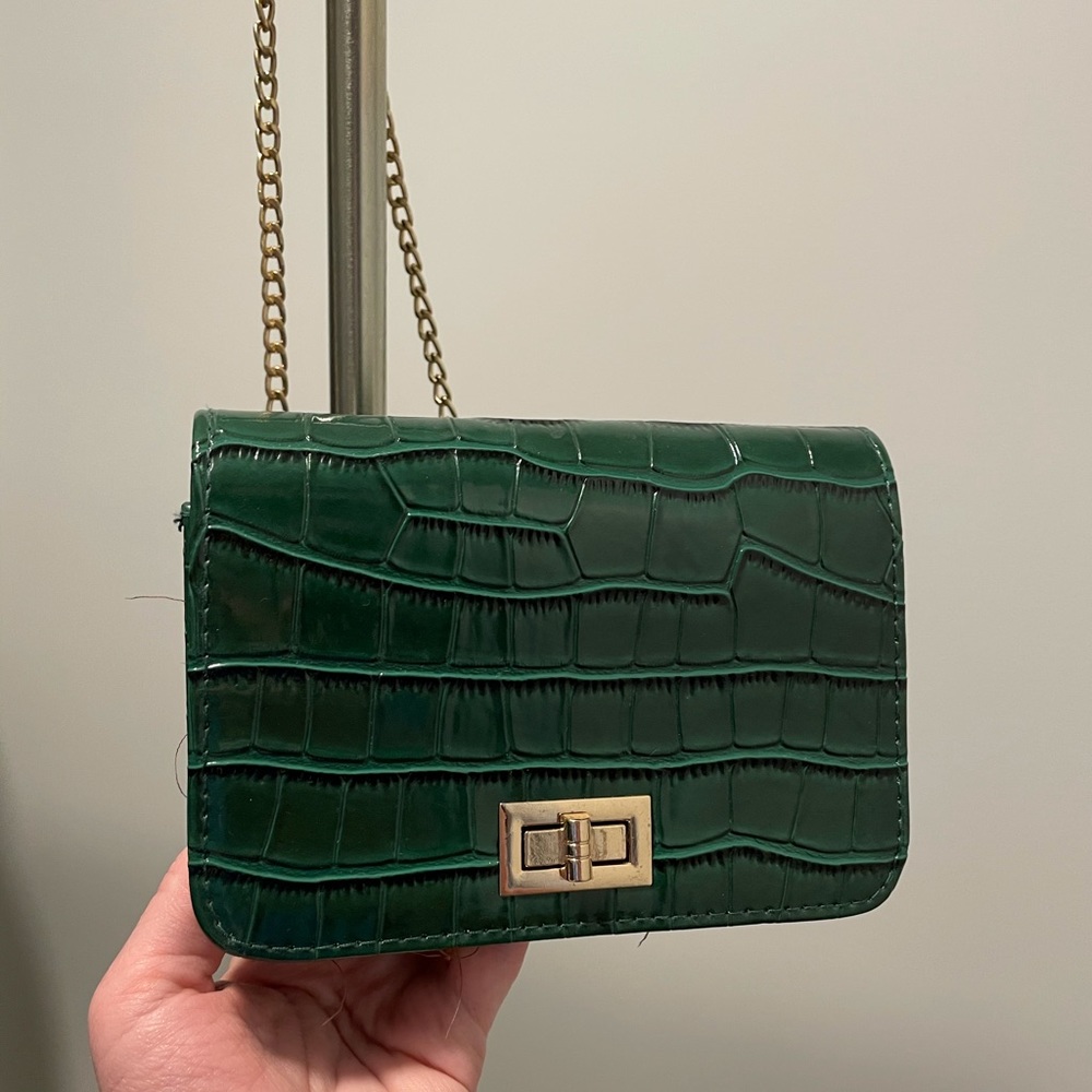 Small crossbody green crock leather bag